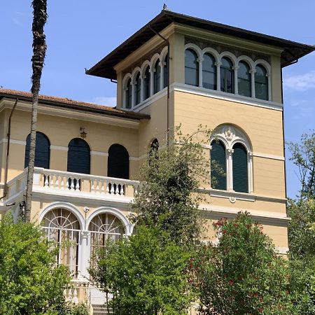 Villa Maria Luisa . Splendida Villa Liberty Lucca Eksteriør billede